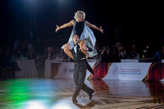 2019 WDSF World Championship ShowDance Latin, Aldaev – Polukhina (RUS) | © Roland