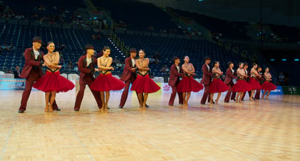 WDSG 2013 | Day 2 | Showdance STD - Formation LAT